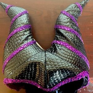 Maleficent head piece. NWT.